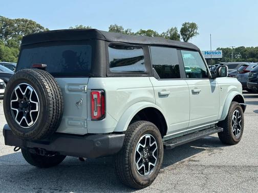 Cactus Gray 2021 Ford Bronco Outer Banks