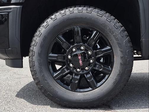 Onyx Black 2026 GMC Sierra 2500 AT4