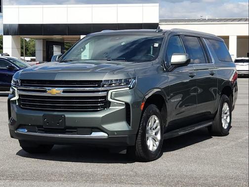 2023 Chevrolet Suburban LT