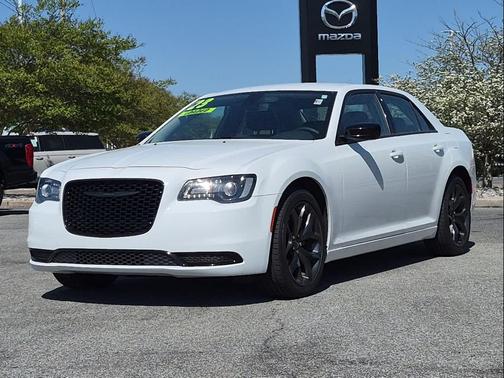 Bright White Clearcoat 2023 Chrysler 300 Touring