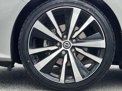 2022 Nissan Altima SR FWD