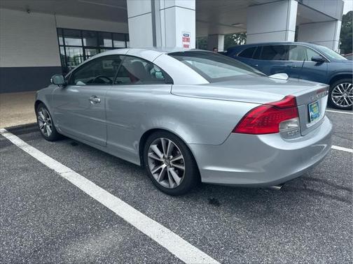 2011 Volvo C70 T5