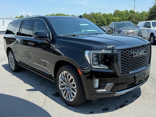 Onyx Black 2023 GMC Yukon XL Denali Ultimate