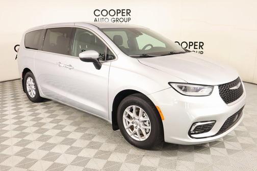2023 Chrysler Pacifica Touring