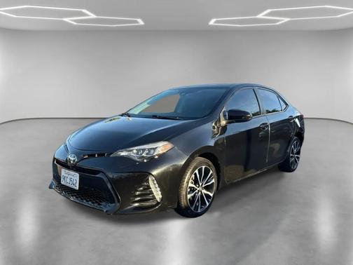 Black Sand Pearl 2018 Toyota Corolla SE CVT (Natl)