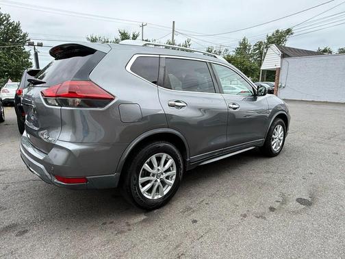 Gun Metallic 2019 Nissan Rogue SV