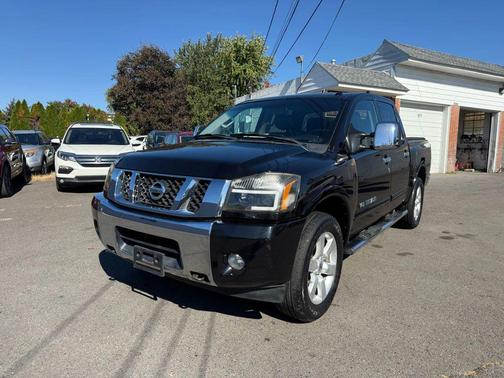 2014 Nissan Titan SL