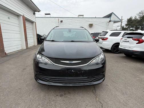 2020 Chrysler Voyager LXI