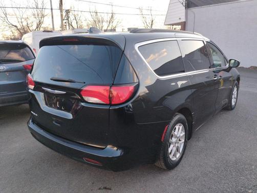 2020 Chrysler Voyager LXI