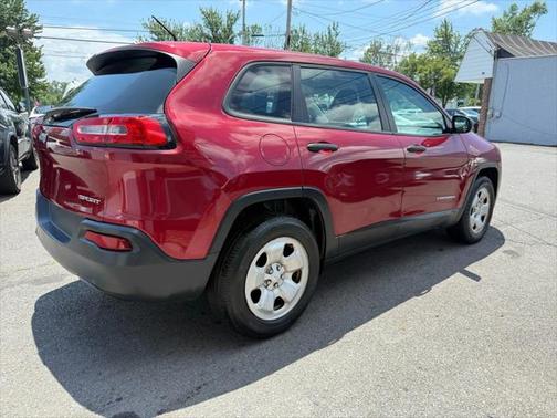 2017 Jeep Cherokee Sport