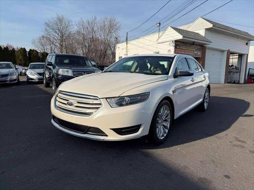 2017 Ford Taurus Limited