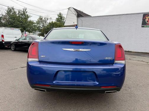 2020 Chrysler 300 S