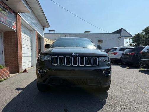 2019 Jeep Grand Cherokee Laredo