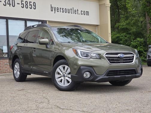 Wilderness Green Metallic 2018 Subaru Outback 2.5i Premium