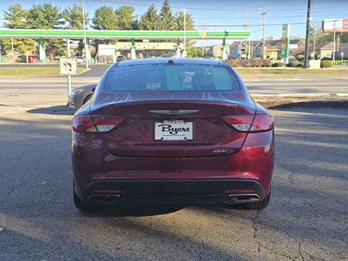 2016 Chrysler 200 S