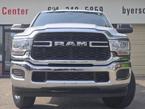 2022 RAM 2500 Tradesman Crew Cab 4x4 8' Box