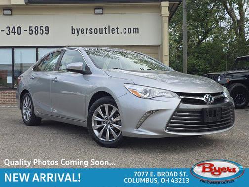 Celestial Silver Metallic 2017 Toyota Camry XLE