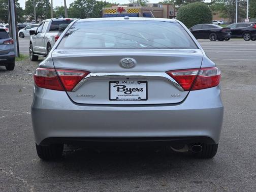 Celestial Silver Metallic 2017 Toyota Camry XLE
