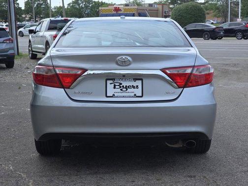 Celestial Silver Metallic 2017 Toyota Camry XLE
