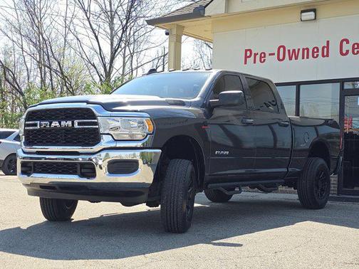 Granite Crystal Metallic Clearcoat 2022 RAM 2500 Tradesman Crew Cab 4x4 6'4' Box