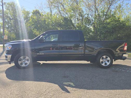 Diamond Black Crystal Pearlcoat 2021 RAM 1500 Big Horn/Lone Star