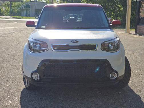White w/Red Roof 2016 Kia Soul +