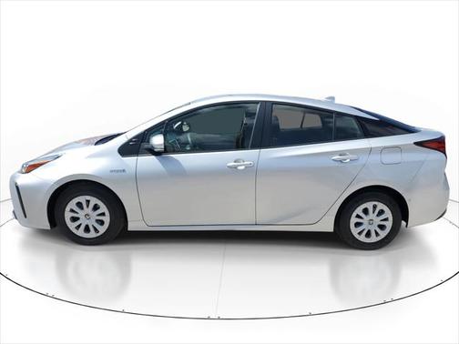 2022 Toyota Prius L