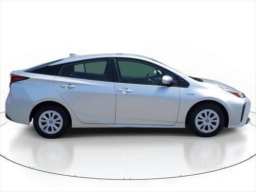 2022 Toyota Prius L