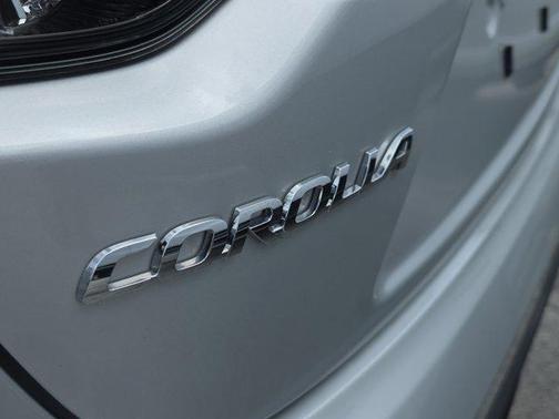 Classic Silver Metallic 2023 Toyota Corolla XSE