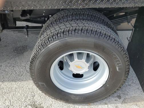 2025 Chevrolet Silverado 3500 WT