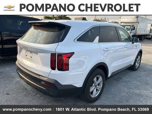 2023 Kia Sorento LX