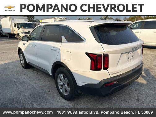 2023 Kia Sorento LX