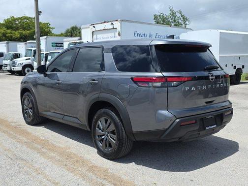 Gun Metallic 2024 Nissan Pathfinder S FWD