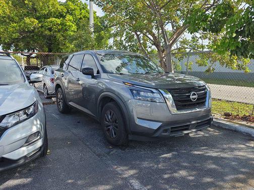 Gun Metallic 2024 Nissan Pathfinder S FWD