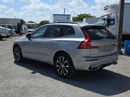 Silver Dawn Metallic 2024 Volvo XC60 B5 Plus Dark Theme