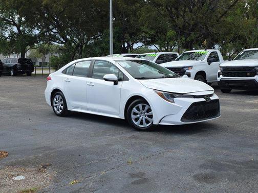 2022 Toyota Corolla LE