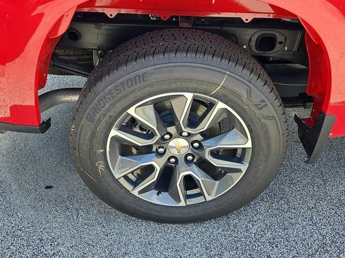 2025 Chevrolet Silverado 1500 LT