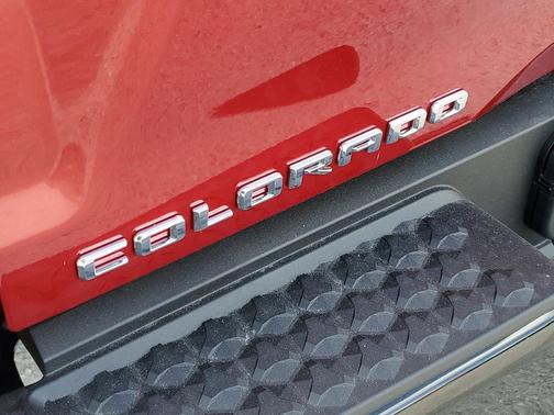 2025 Chevrolet Colorado WT