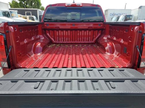 2025 Chevrolet Colorado WT