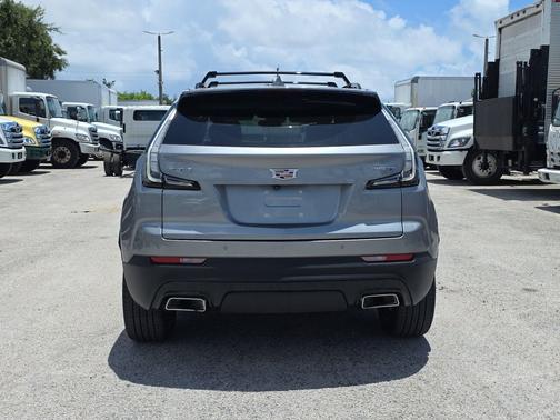 Argent Silver Metallic 2023 Cadillac XT4 Sport
