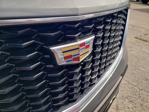 Argent Silver Metallic 2023 Cadillac XT4 Sport