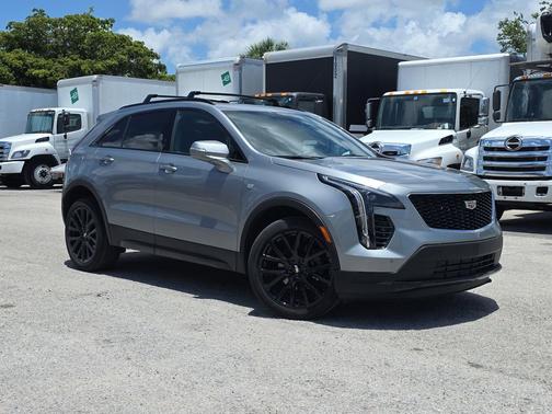 Argent Silver Metallic 2023 Cadillac XT4 Sport