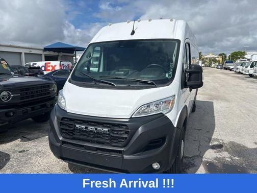 Bright White Clearcoat 2024 RAM ProMaster 2500 Tradesman