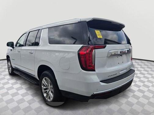 2022 GMC Yukon XL SLT