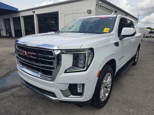 2022 GMC Yukon XL SLT