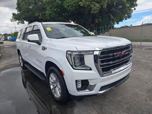2022 GMC Yukon XL SLT