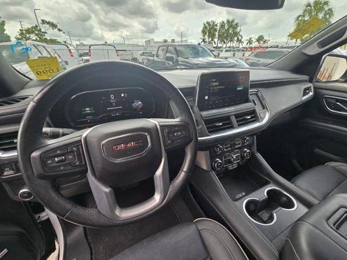 2022 GMC Yukon XL SLT