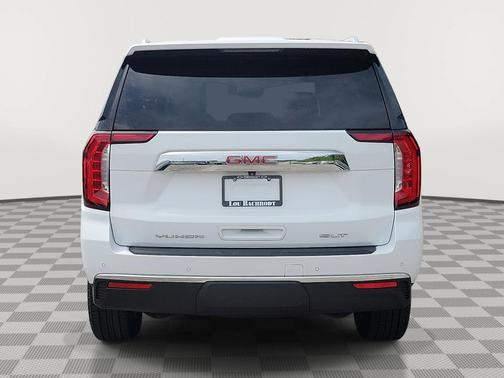 2022 GMC Yukon XL SLT