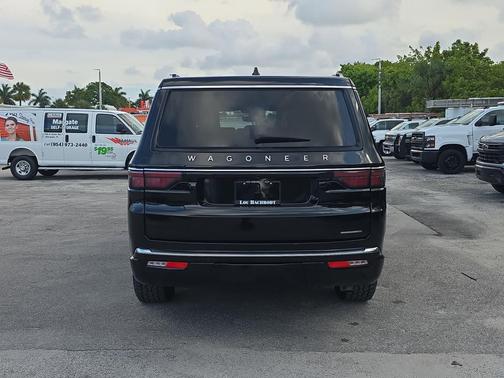Diamond Black Crystal Pearlcoat 2024 Jeep Wagoneer Series II 4x2