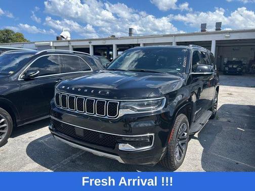Diamond Black Crystal Pearlcoat 2024 Jeep Wagoneer Series II 4x2